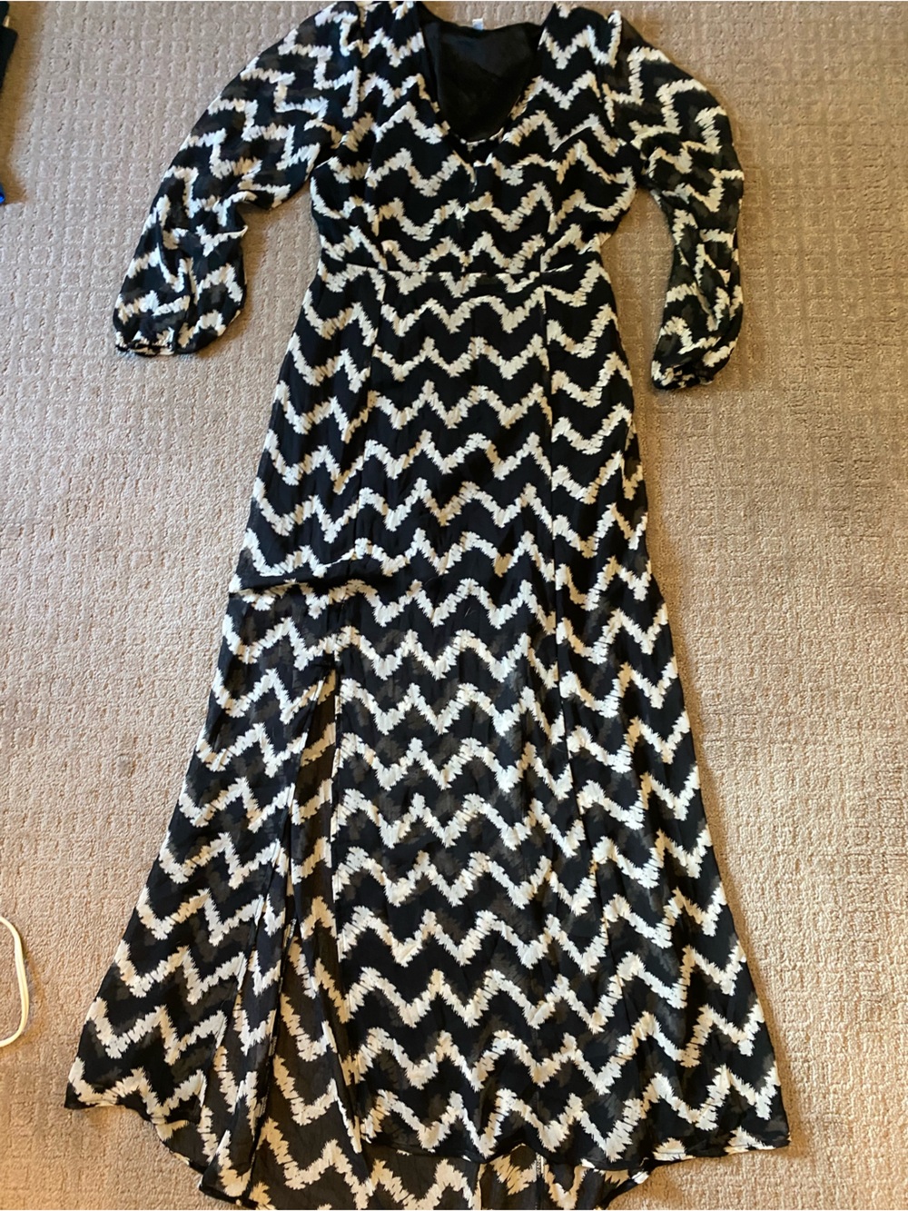 GB long black and white dress open back